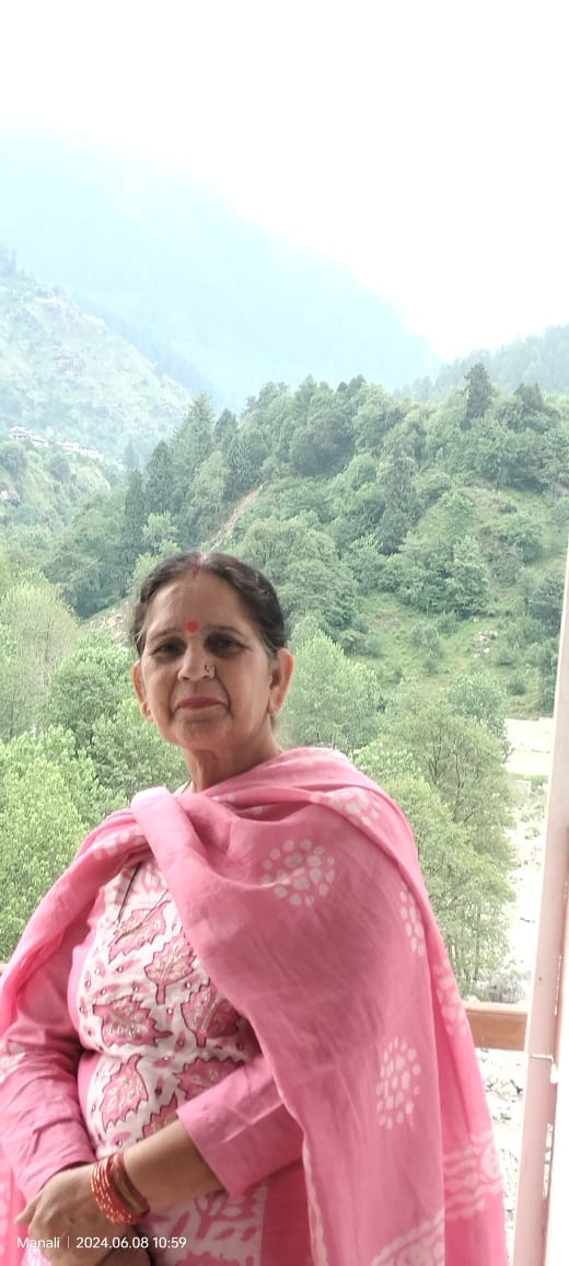 चेतना शर्मा, विशेष स्कूल संचालक।