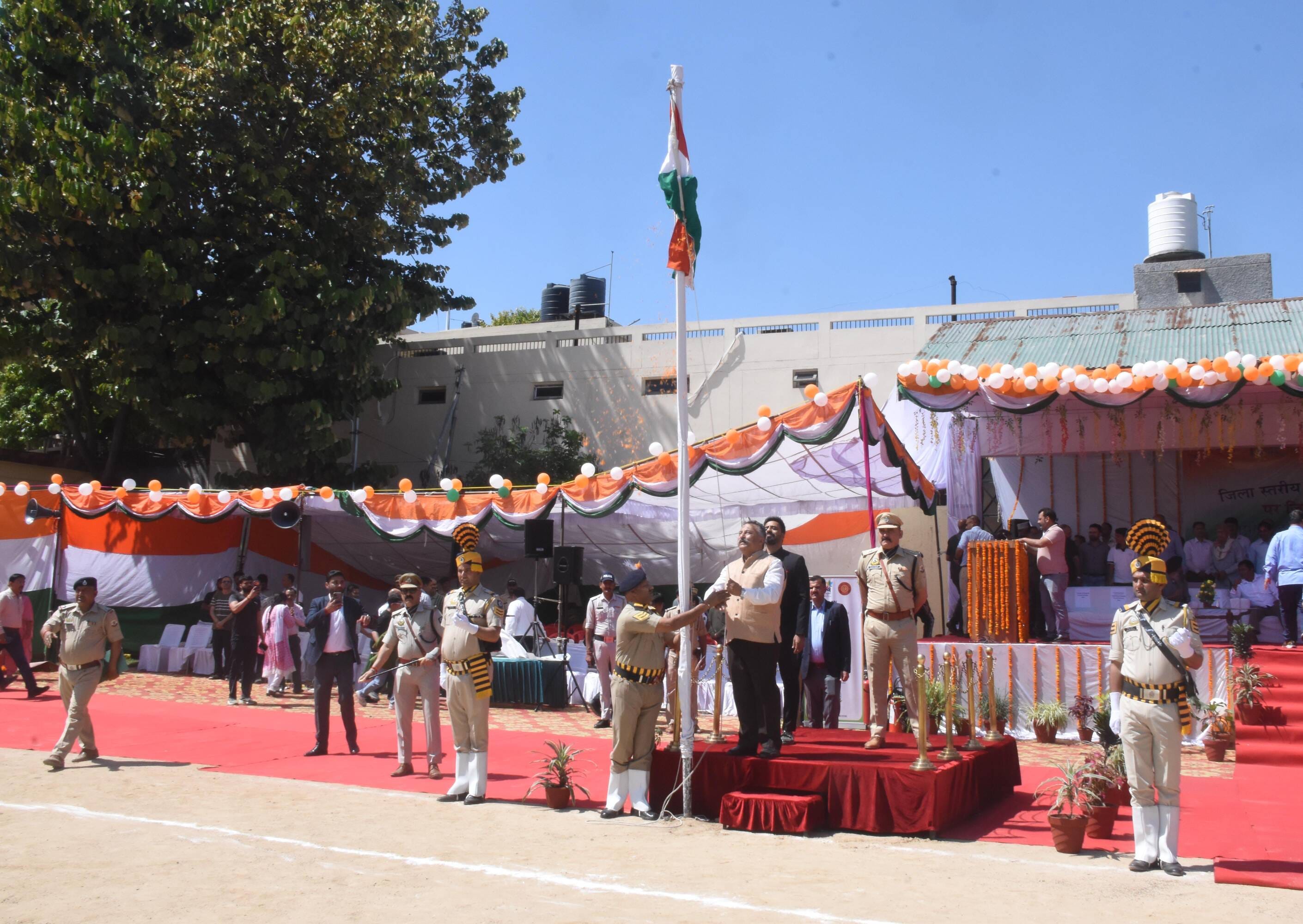 रजनी मनकोटिया।