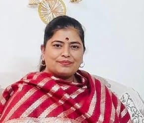 नगर निगम सोलन के वार्ड 2 में बने नाले में पड़ी गंदगी। संवाद