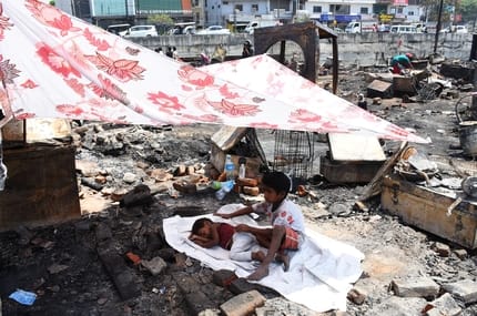 विकास नगर सेक्टर-12 में झुग्गी बस्ती में हुए अग्निकांड के दूसरे दिन कूछ ये रहे हालात।