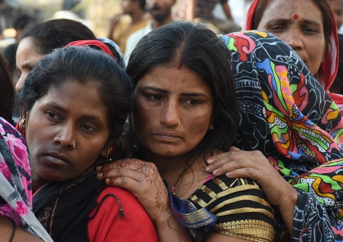 विकास नगर सेक्टर-12 में झुग्गी बस्ती में हुए अग्निकांड के दूसरे दिन कूछ ये रहे हालात।