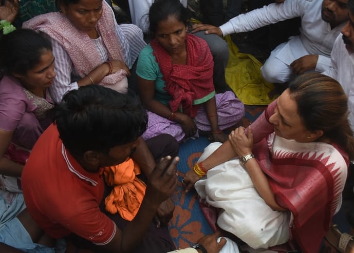 विकास नगर सेक्टर-12 में झुग्गी बस्ती में हुए अग्निकांड के दूसरे दिन कूछ ये रहे हालात।