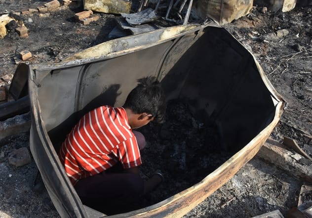 विकास नगर सेक्टर-12 में झुग्गी बस्ती में हुए अग्निकांड के दूसरे दिन कूछ ये रहे हालात।