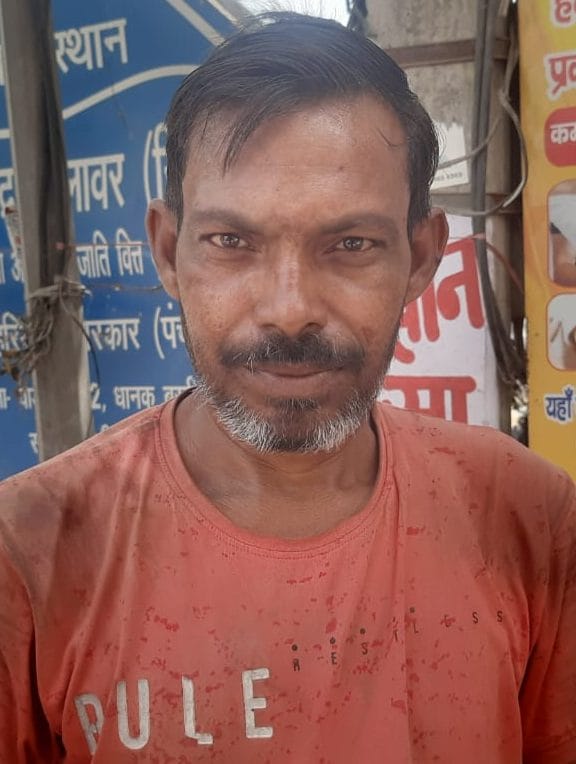 फोटो : सोनीपत में मुरथल रोड पर टूटे पड़े नाले के ढक्कन। संवाद फोटो : सोनीपत में मुरथल रोड पर टूटे पड़े नाले के ढक्कन। संवाद