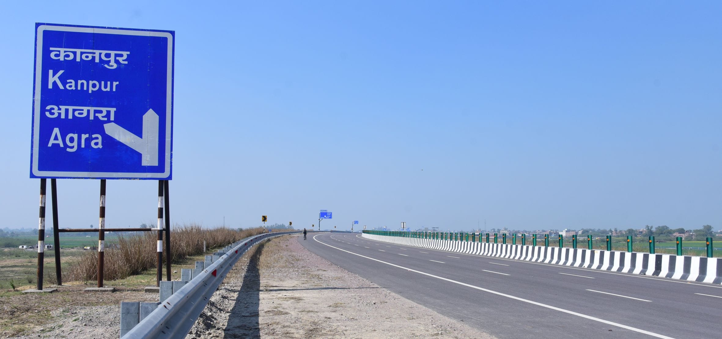 लखनऊ-कानपुर एक्सप्रेसवे। लखनऊ-कानपुर एक्सप्रेसवे।