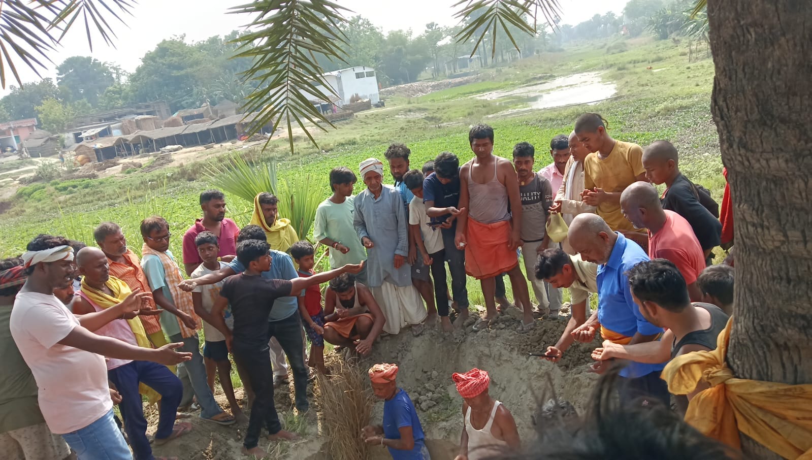 पति पत्नी की एक साथ उठी अर्थी