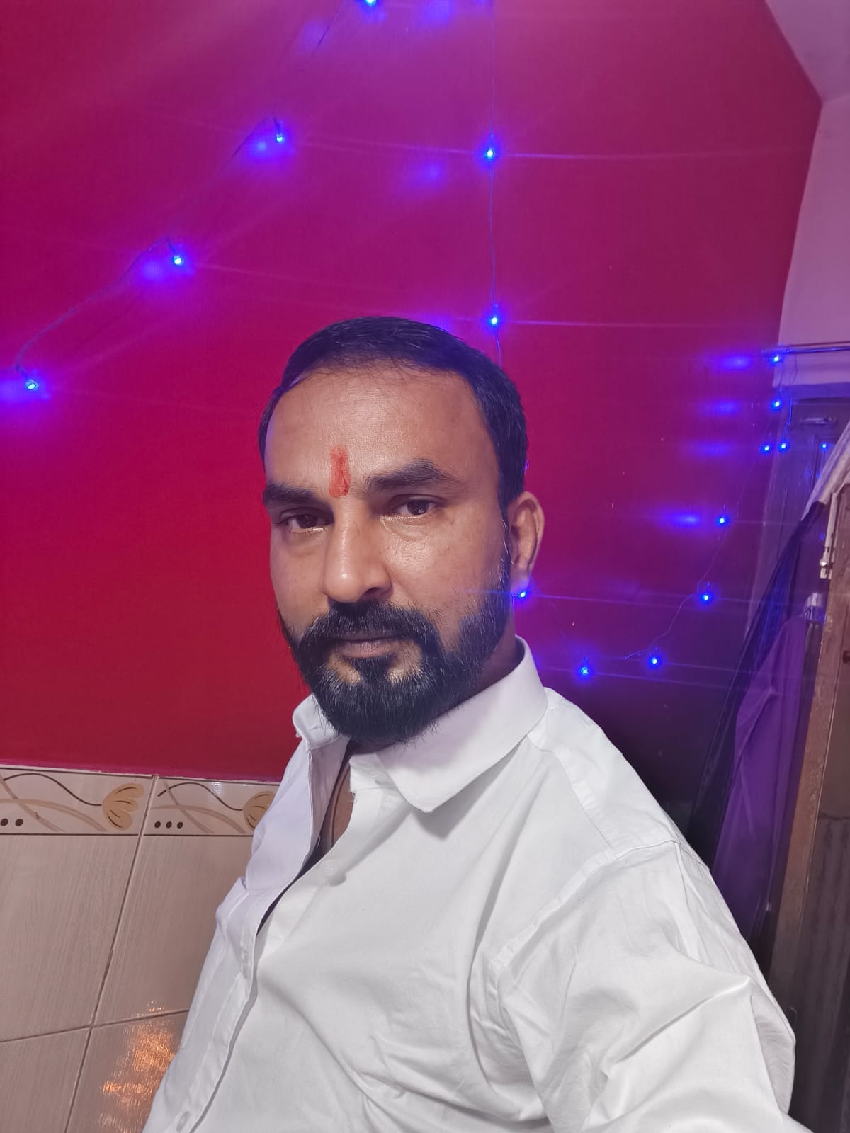 योगेश, एनएच नौ पर खड़े युवक की मौत योगेश, एनएच नौ पर खड़े युवक की मौत