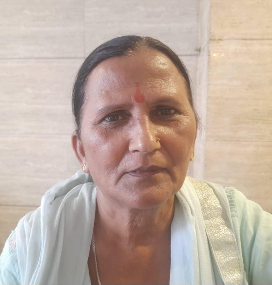 फोटो : सोनीपत के सेक्टर-14 सड़क पर बनने लगे गड्ढे। संवाद