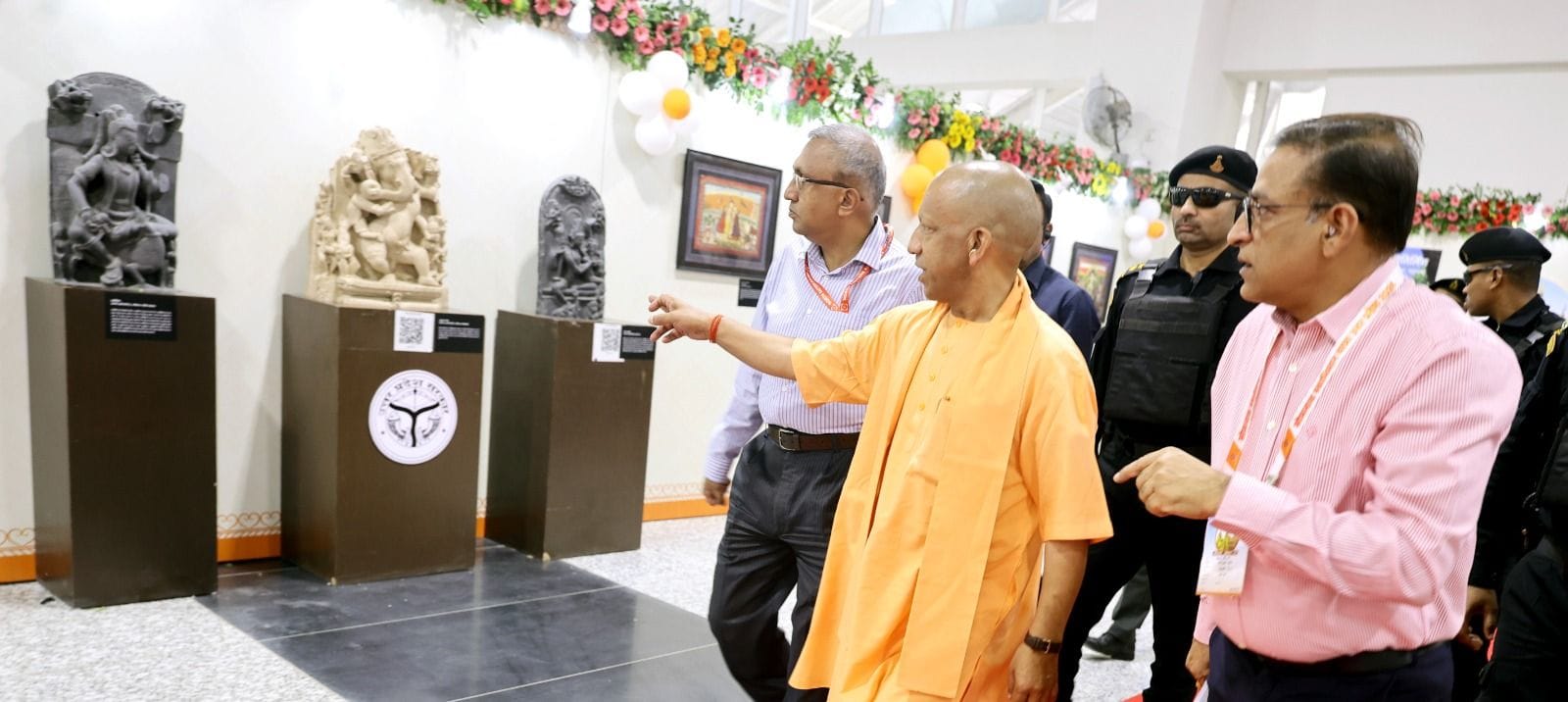 1008 श्रद्धालुओं को लेकर सोमनाथ रवाना हुई स्पेशल ट्रेन, सीएम ने दिखाई हरी झंडी। 1008 श्रद्धालुओं को लेकर सोमनाथ रवाना हुई स्पेशल ट्रेन, सीएम ने दिखाई हरी झंडी।