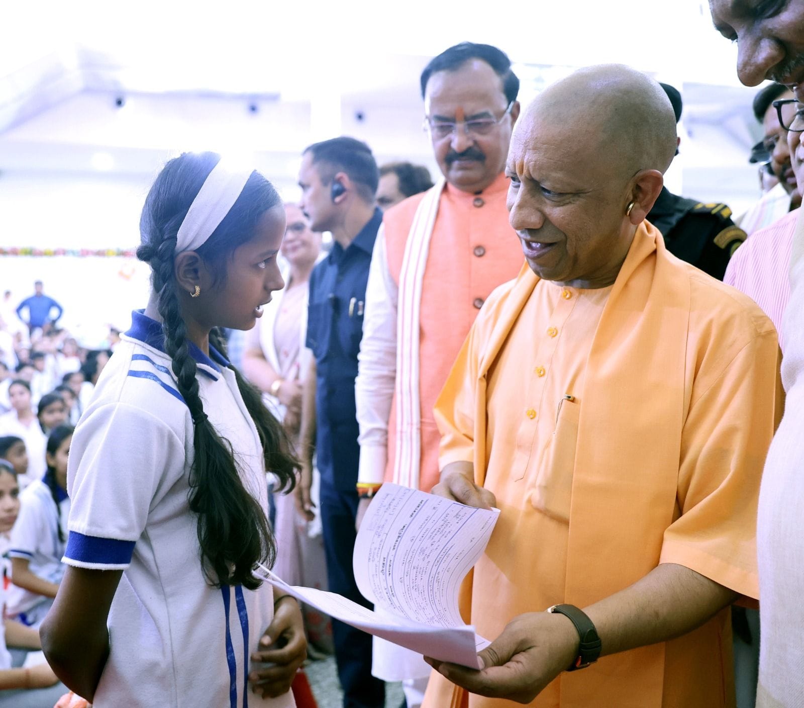 1008 श्रद्धालुओं को लेकर सोमनाथ रवाना हुई स्पेशल ट्रेन, सीएम ने दिखाई हरी झंडी। 1008 श्रद्धालुओं को लेकर सोमनाथ रवाना हुई स्पेशल ट्रेन, सीएम ने दिखाई हरी झंडी।