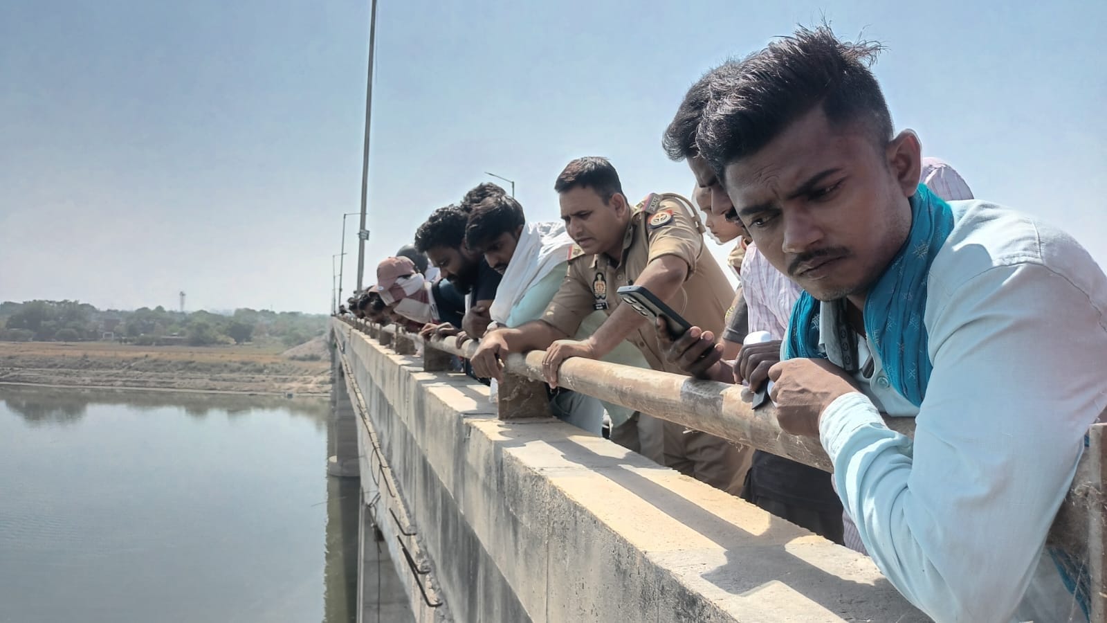 चुनार पुल पर डूबने से मृत आरती की फाइल फोटो। स्रोत- परिजन चुनार पुल पर डूबने से मृत आरती की फाइल फोटो। स्रोत- परिजन