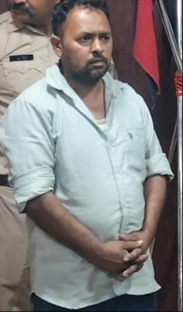 साइबर ठगी करने में पकड़े गए आरोपी मयंक व विशाल। स्रोत पुलिस साइबर ठगी करने में पकड़े गए आरोपी मयंक व विशाल। स्रोत पुलिस