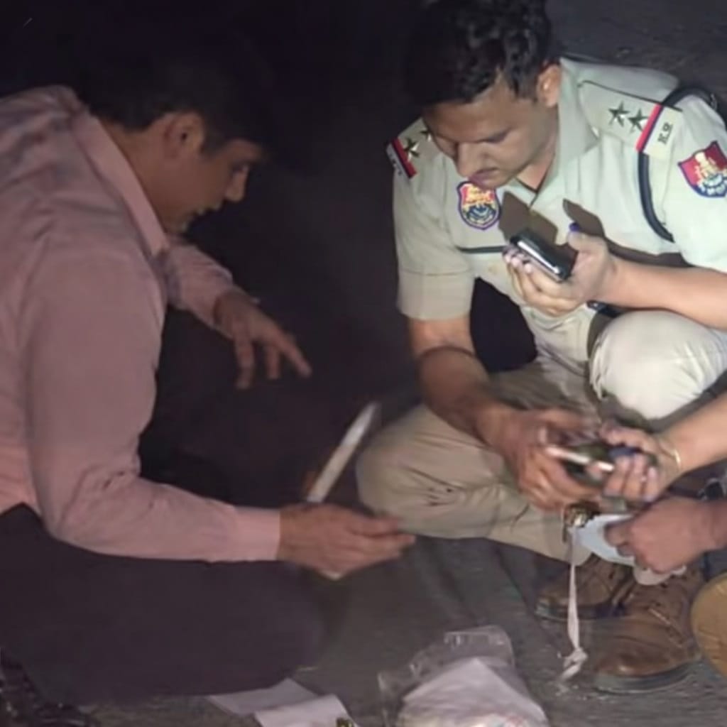 अस्पताल में उपचारअधीन उज्जवल अस्पताल में उपचारअधीन उज्जवल