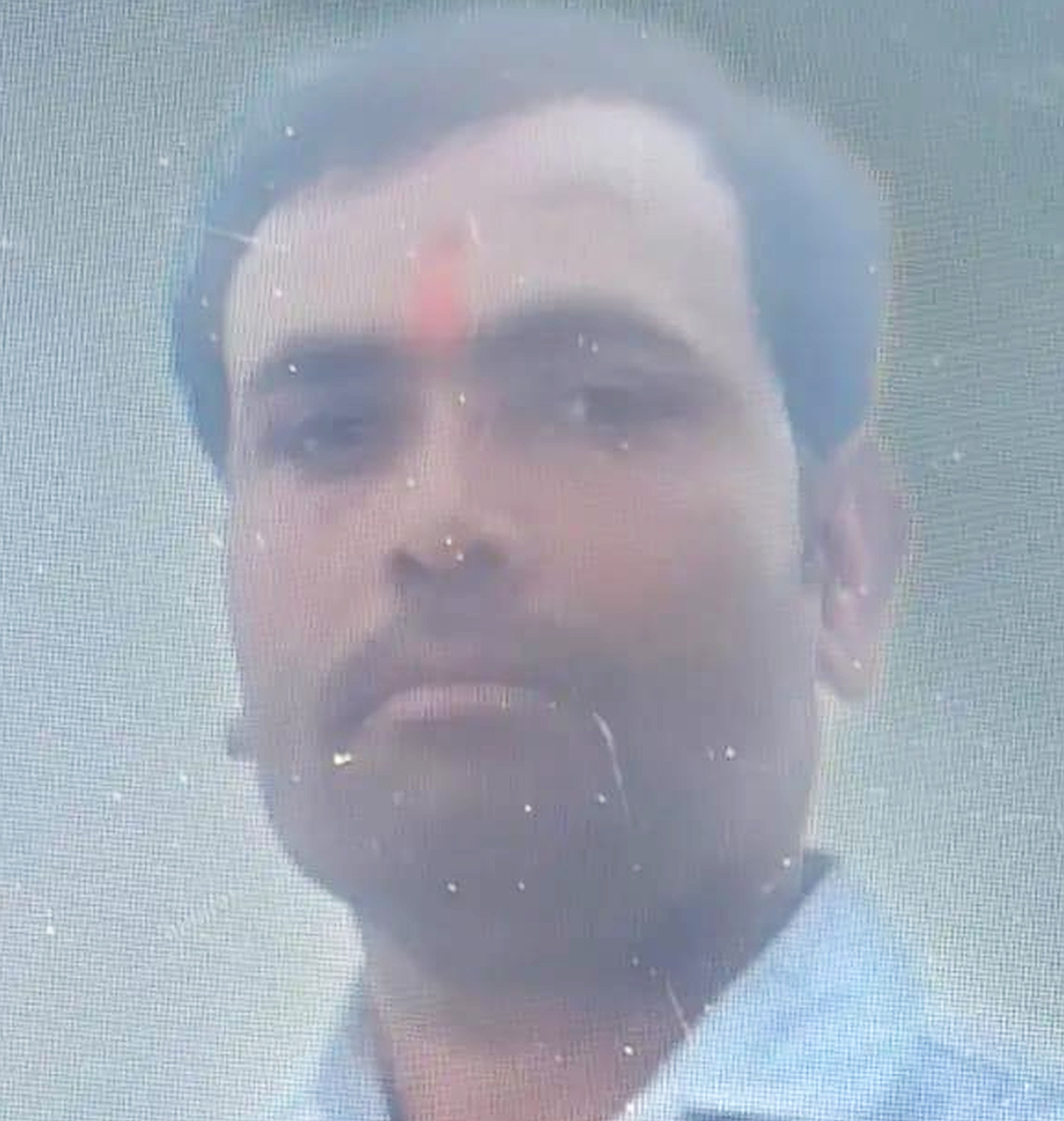 फोटो-23- चौडगरा बिंदकी रोड स्थित लंबरदार बाजार के पास हुई घटना के बाद वाहनों की लगा कतार व एकत् फोटो-23- चौडगरा बिंदकी रोड स्थित लंबरदार बाजार के पास हुई घटना के बाद वाहनों की लगा कतार व एकत्