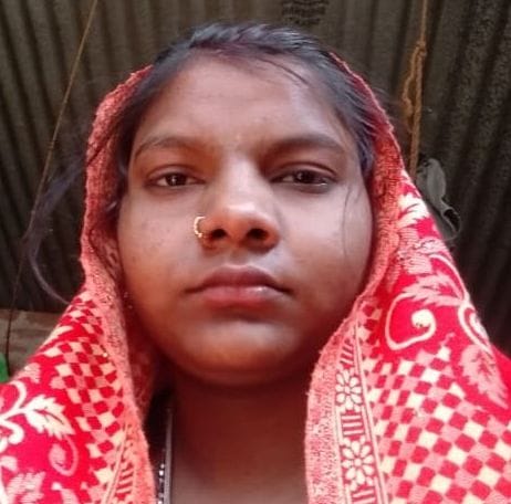 फोटो 39 सिकंदरपुर वैश्य के गांव गंगपुर में जेसीबी से खुदाई कर महिला प्रियंका का कंकाल बाहर निकल फोटो 39 सिकंदरपुर वैश्य के गांव गंगपुर में जेसीबी से खुदाई कर महिला प्रियंका का कंकाल बाहर निकल