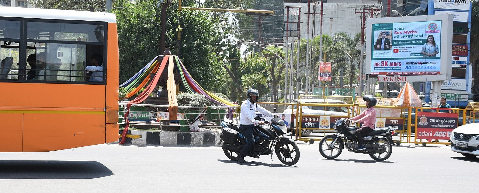 इनके लिए नहीं कोई नियम। इनके लिए नहीं कोई नियम।