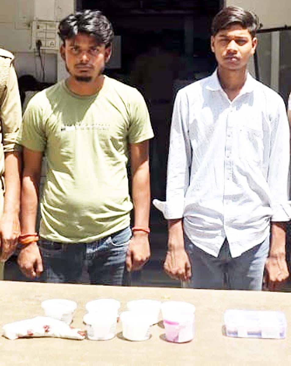 पुवायां में हुई मुठभेड़ में घायल पुवायां का सौरभ मिश्रा। स्रोत : वीडियो ग्रैब