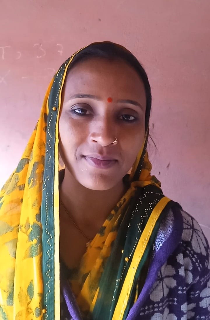 देहात कोतवाली क्षेत्र के देवापुर पचवल गांव में शाहिबा सोज की मौत के बाद पोस्टमार्टम हाउस पर रोत देहात कोतवाली क्षेत्र के देवापुर पचवल गांव में शाहिबा सोज की मौत के बाद पोस्टमार्टम हाउस पर रोत