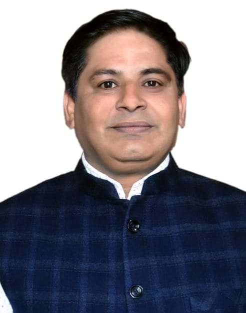 वार्ड में खाली प्लाट में पड़ा कूड़ा। संवाद