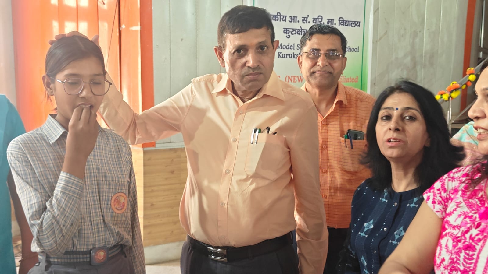 कुरुक्षेत्र। बच्चों को कृमिनाशक दवा खिलाते सीएमओ डाॅ.सुखबीर सिंह। विभाग कुरुक्षेत्र। बच्चों को कृमिनाशक दवा खिलाते सीएमओ डाॅ.सुखबीर सिंह। विभाग