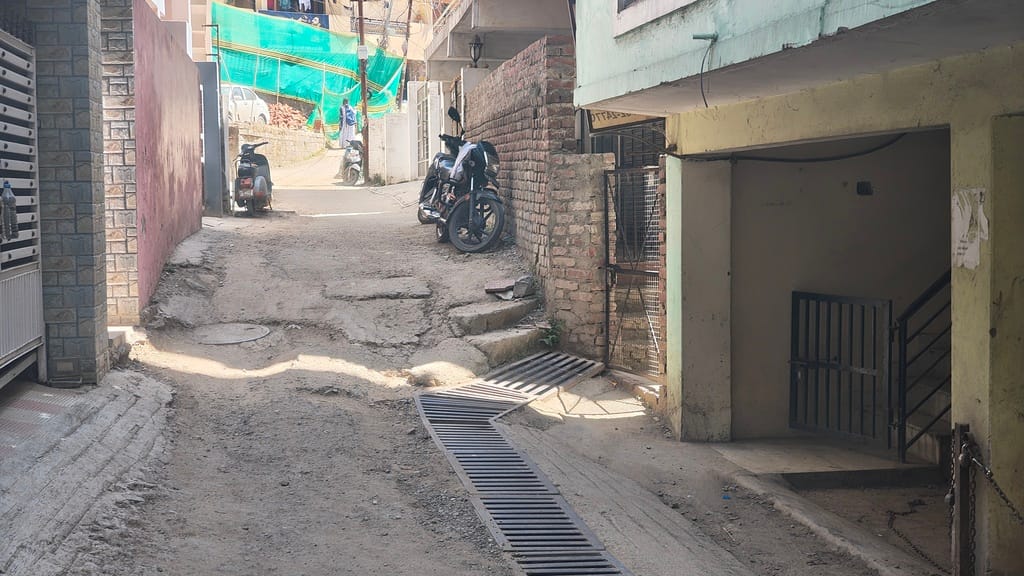 सुभाष शर्मा, वार्ड नंबर 7 ठोडो मैदान।