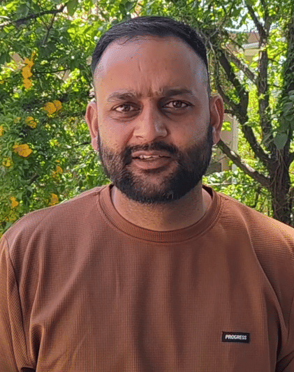 सुभाष शर्मा, वार्ड नंबर 7 ठोडो मैदान।
