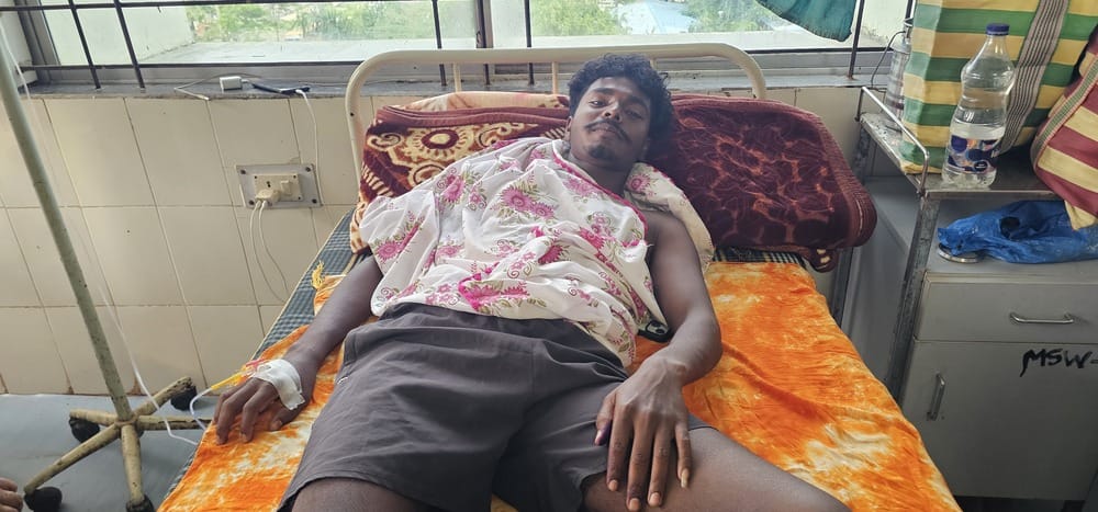 घायल युवक अस्पताल में है भर्ती