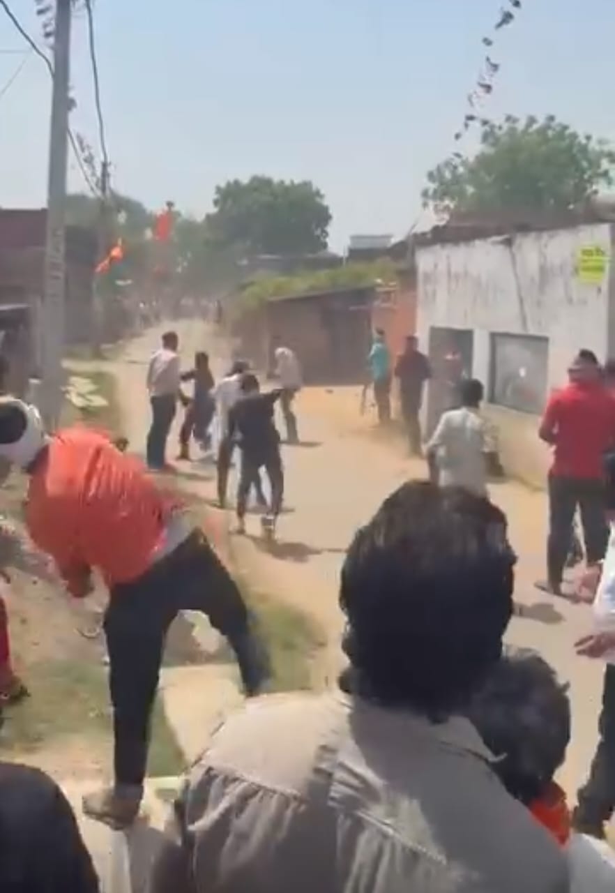 कटरिया गांव में पत्थरबाजी में घायल ग्रामीण। स्रोत- परिजन