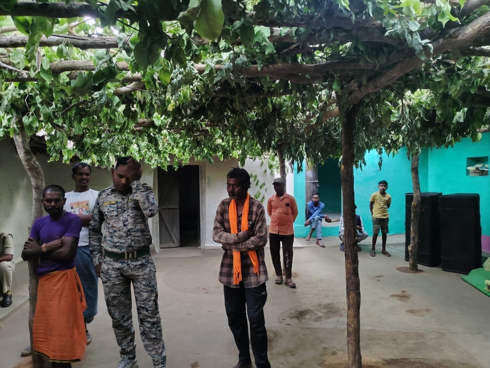 नाबालिग की शादी में पहुची टीम रुका बाल विवाह।।