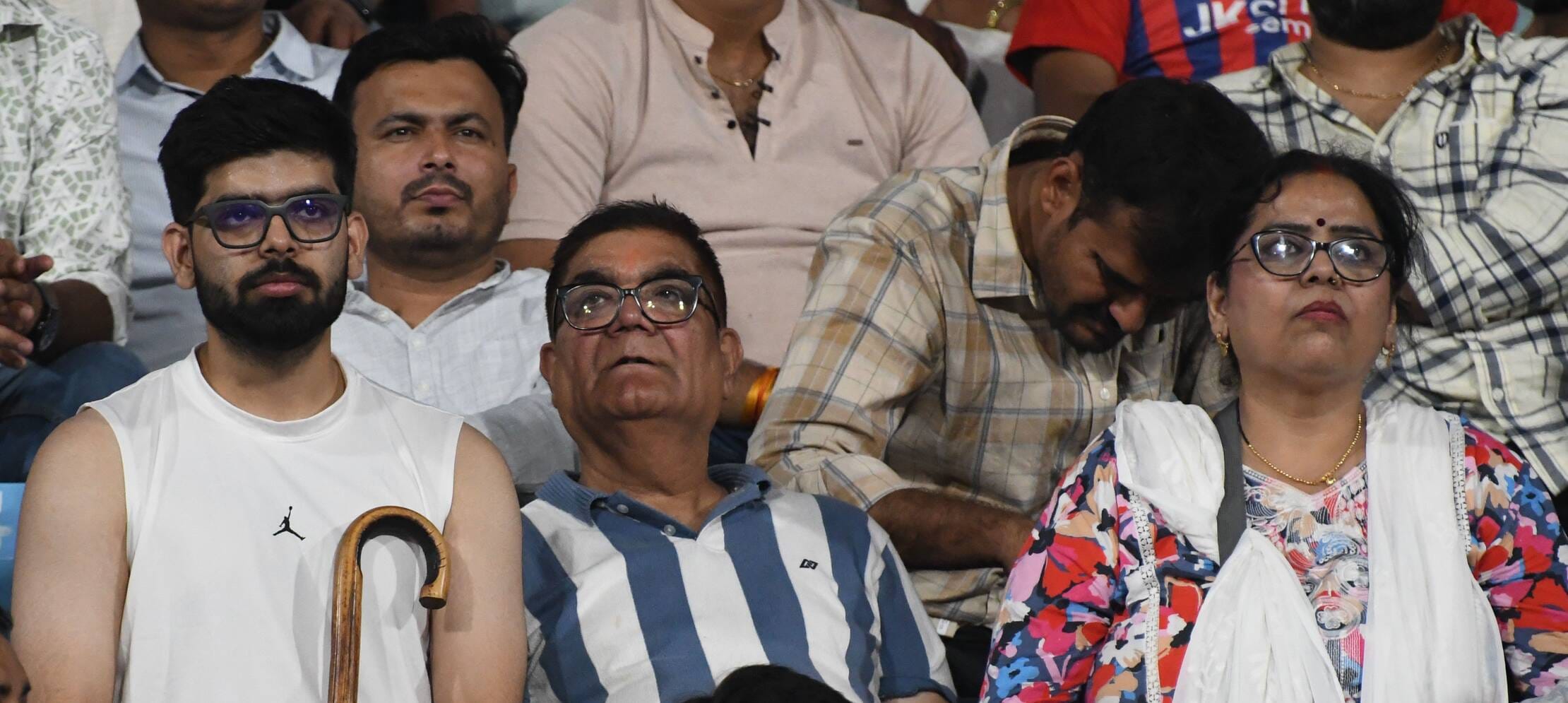 राजस्थान रॉयल्स और लखनऊ सुपरजायंट्स के बीच मैच देखने इकाना पहुंचे दर्शक। राजस्थान रॉयल्स और लखनऊ सुपरजायंट्स के बीच मैच देखने इकाना पहुंचे दर्शक।