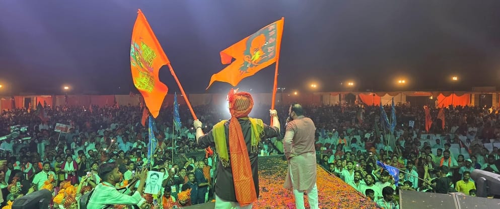 धर्म उत्सव में भजन गायक कन्हैया मित्तल की आवाज का जादू सिर चढ़कर बोला। धर्म उत्सव में भजन गायक कन्हैया मित्तल की आवाज का जादू सिर चढ़कर बोला।