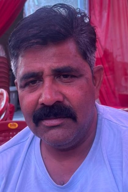 वार्ड में लगा कूड़े का ढ़ेर। संवाद