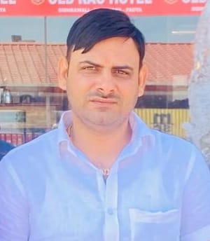 वार्ड में लगा कूड़े का ढ़ेर। संवाद