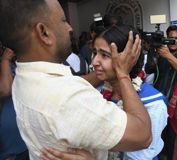 आरोही सिंह ने हाईस्कूल में 96.17 प्रतिशत अंक प्राप्त किए।