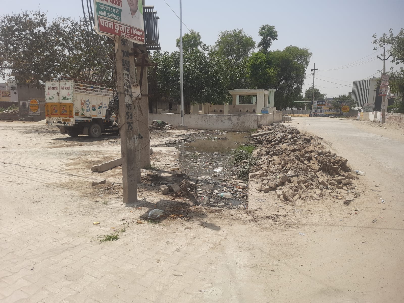 फोटो : सोनीपत के गांव लिवान जाने वाले रास्ते पर भरा दूषित पानी। संवाद फोटो : सोनीपत के गांव लिवान जाने वाले रास्ते पर भरा दूषित पानी। संवाद