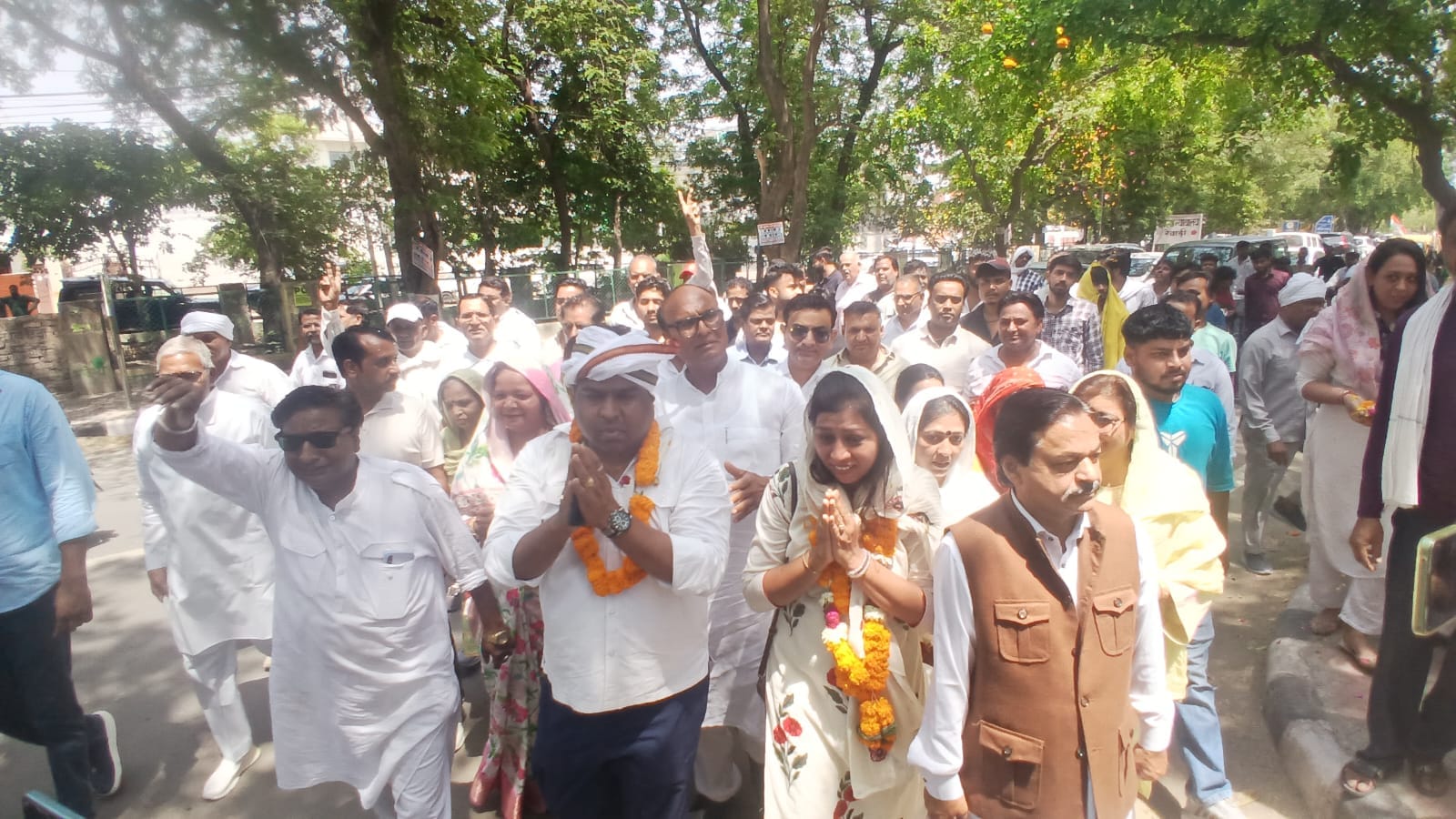 रेवाड़ी में वार्ड 20 से पार्षद के लिए नामांकन करतीं निर्मला राव। स्रोत : वीडियो ग्रैब रेवाड़ी में वार्ड 20 से पार्षद के लिए नामांकन करतीं निर्मला राव। स्रोत : वीडियो ग्रैब