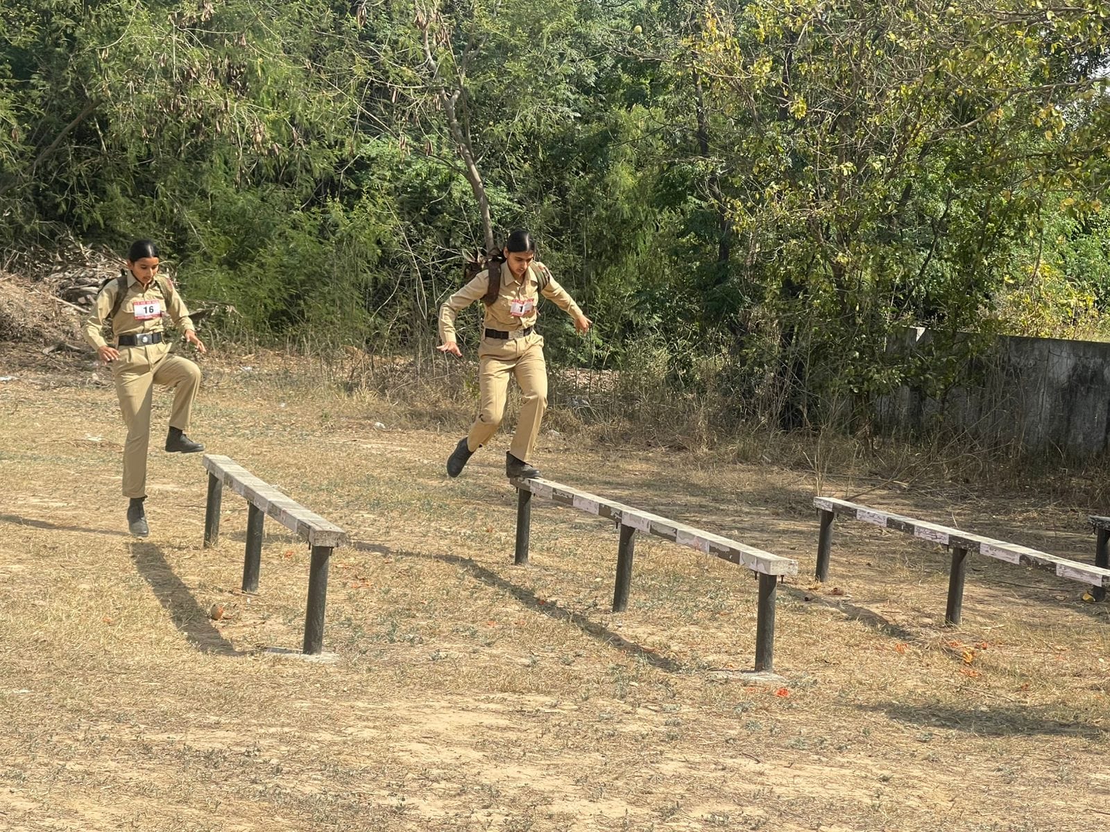 अंबाला छावनी के जीएमएन पब्लिक स्कूल में पर्यावरण संरक्षण की शपथ लेते बच्चे। प्रवक्ता अंबाला छावनी के जीएमएन पब्लिक स्कूल में पर्यावरण संरक्षण की शपथ लेते बच्चे। प्रवक्ता