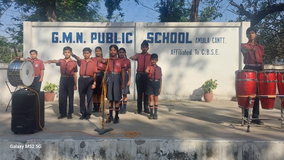 अंबाला छावनी के जीएमएन पब्लिक स्कूल में पर्यावरण संरक्षण की शपथ लेते बच्चे। प्रवक्ता अंबाला छावनी के जीएमएन पब्लिक स्कूल में पर्यावरण संरक्षण की शपथ लेते बच्चे। प्रवक्ता