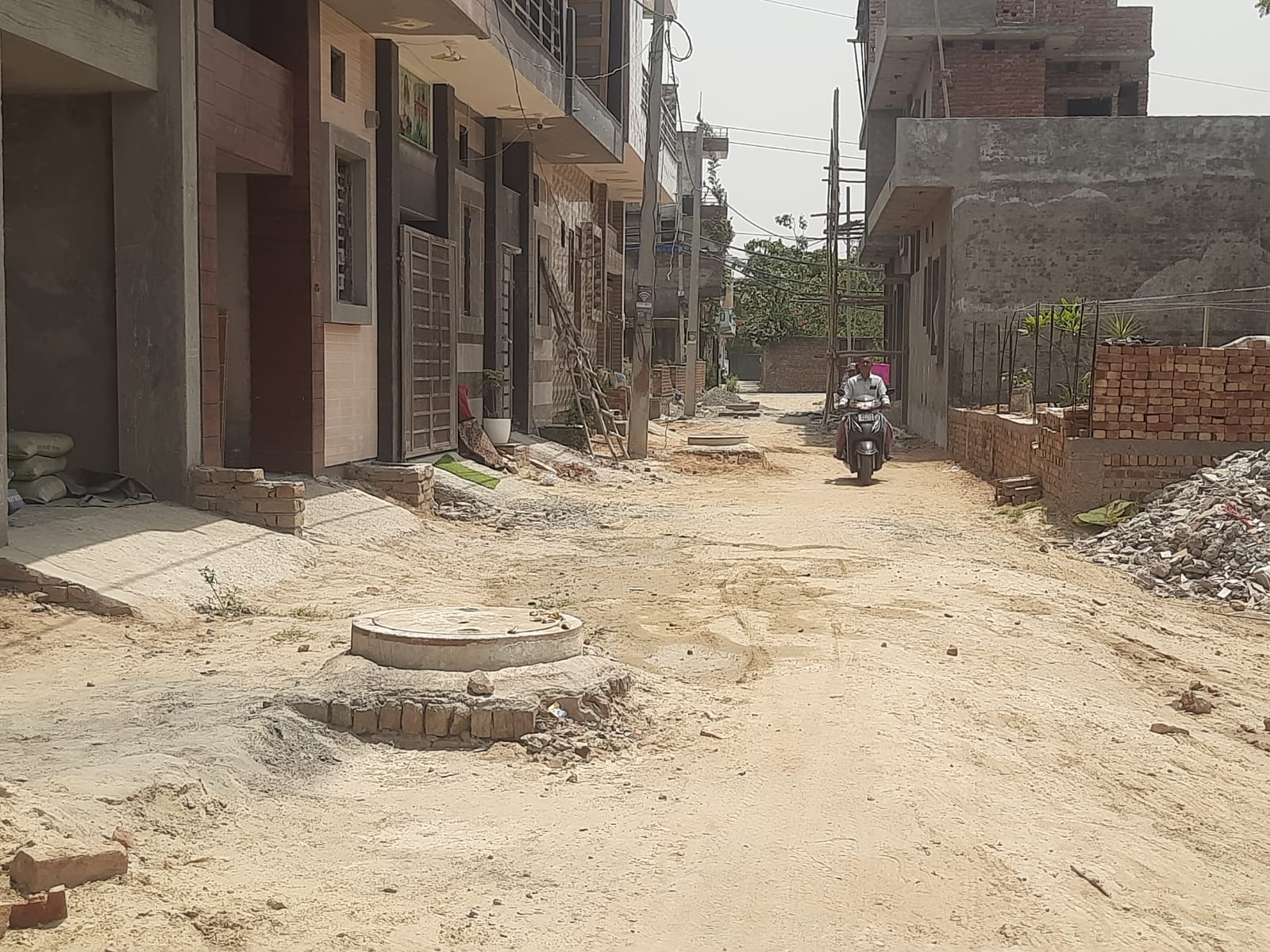 फोटो : सोनीपत के गांव राठधना में बंद पड़ा पुस्तकालय। संवाद फोटो : सोनीपत के गांव राठधना में बंद पड़ा पुस्तकालय। संवाद