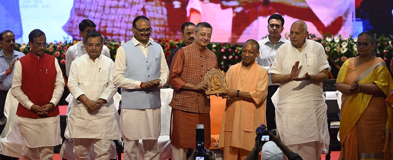 इंदिरा गांधी प्रतिष्ठान में आयोजित तीन दिवसीय ‘रश्मिरथी पर्व’ का शुभारंभ मुख्यमंत्री योगी आदित इंदिरा गांधी प्रतिष्ठान में आयोजित तीन दिवसीय ‘रश्मिरथी पर्व’ का शुभारंभ मुख्यमंत्री योगी आदित