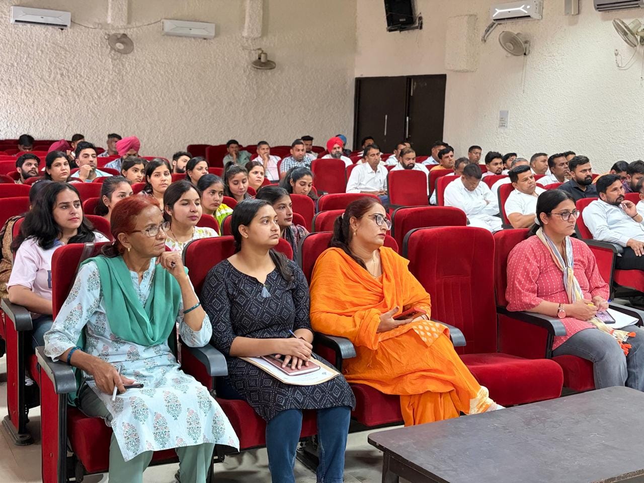 कुरुक्षेत्र। कार्यक्रम के दौरान संबोधित करते हुए जिप चेयरपर्सन कंवलजीत कौर। विभाग कुरुक्षेत्र। कार्यक्रम के दौरान संबोधित करते हुए जिप चेयरपर्सन कंवलजीत कौर। विभाग