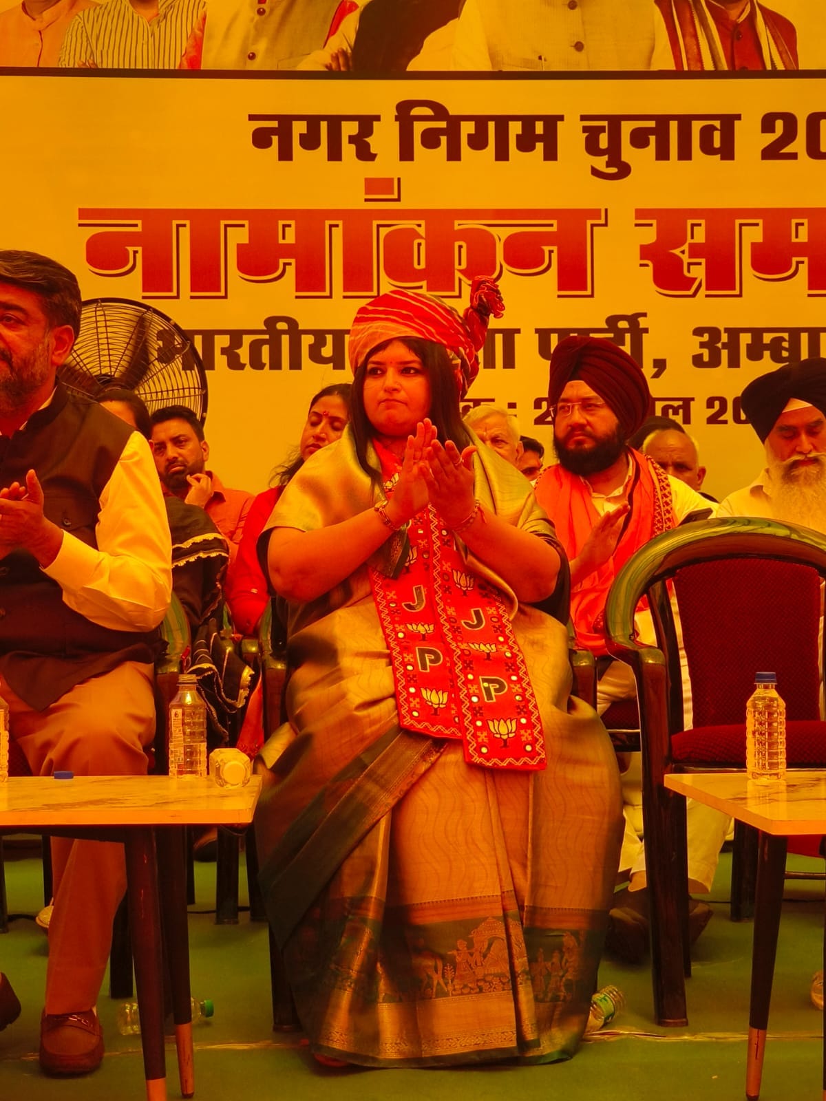 नए कपड़ा मार्केट में आयोजित जनसभा में मौजूद सभी नेता। संवाद नए कपड़ा मार्केट में आयोजित जनसभा में मौजूद सभी नेता। संवाद