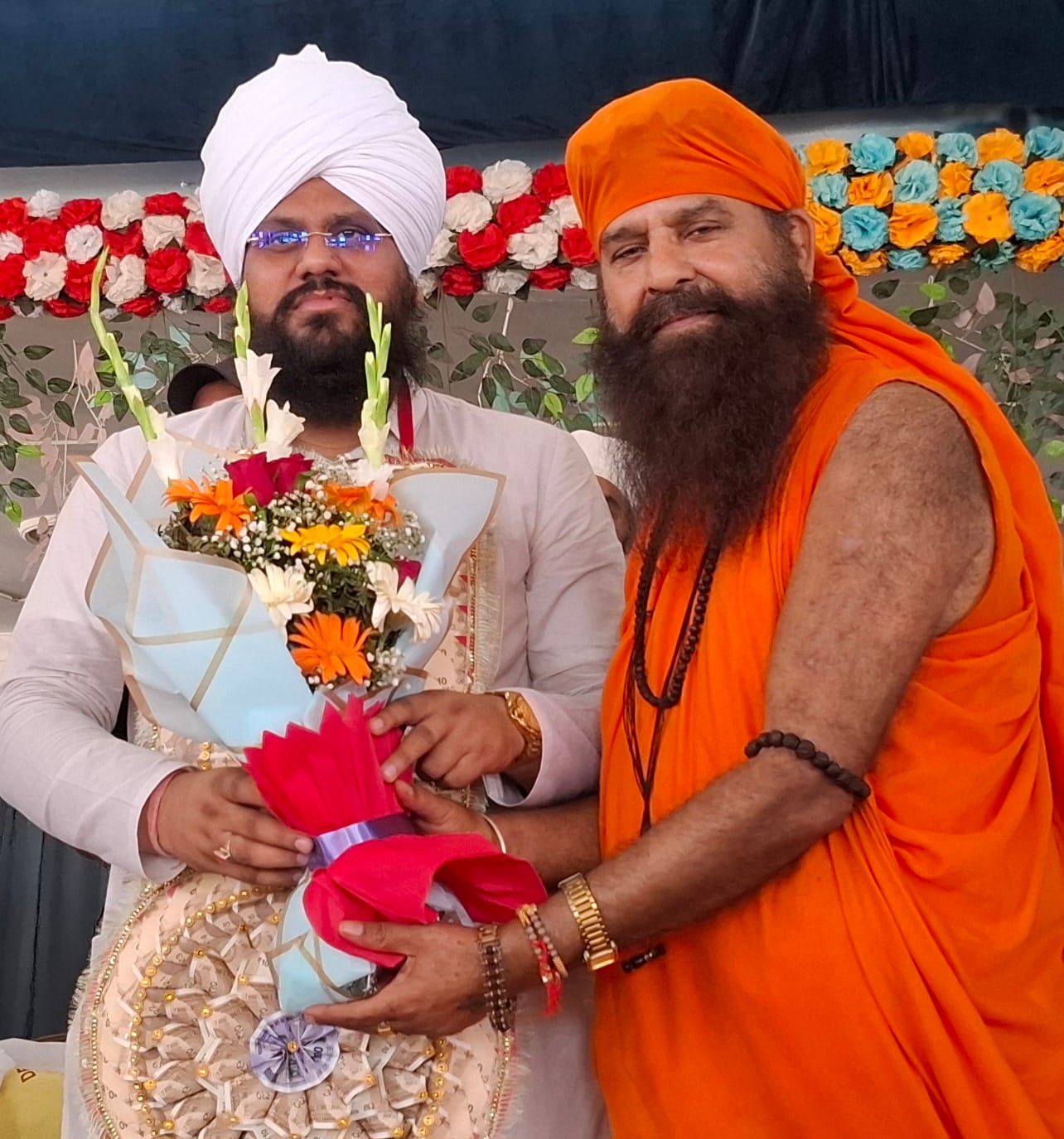 बराड़ा के सिरसगढ़ गांव में आयोजित संत सम्मेलन में मौजूद महिला श्रद्धालु। प्रवक्ता बराड़ा के सिरसगढ़ गांव में आयोजित संत सम्मेलन में मौजूद महिला श्रद्धालु। प्रवक्ता