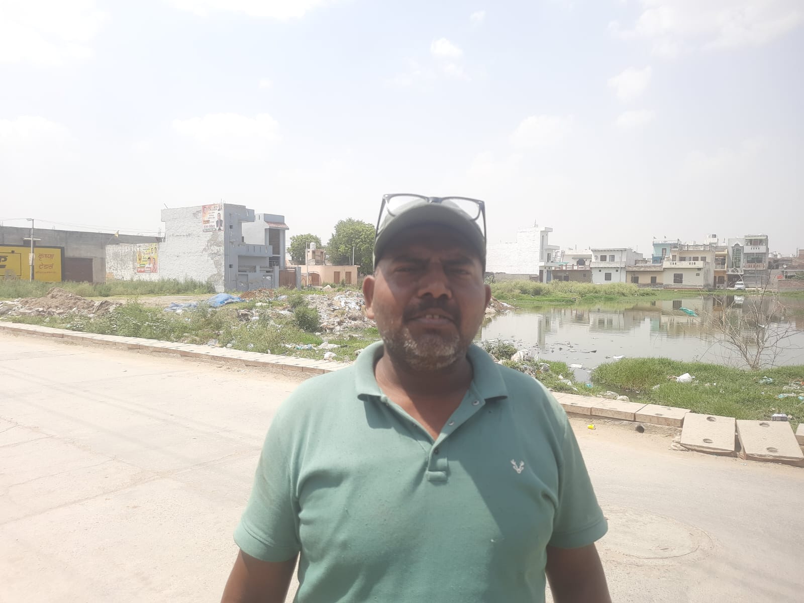 फोटो : सोनीपत के बाबा काॅलोनी में ओवरफ्लो सीवर का मैनहॉल। संवाद फोटो : सोनीपत के बाबा काॅलोनी में ओवरफ्लो सीवर का मैनहॉल। संवाद
