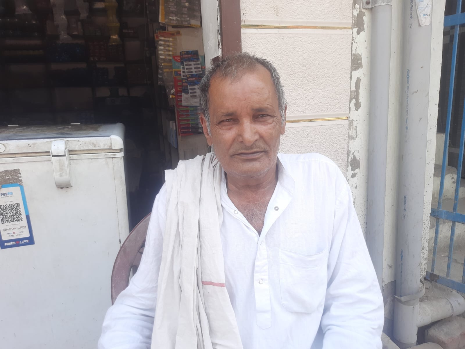 फोटो : सोनीपत के बाबा काॅलोनी में ओवरफ्लो सीवर का मैनहॉल। संवाद फोटो : सोनीपत के बाबा काॅलोनी में ओवरफ्लो सीवर का मैनहॉल। संवाद