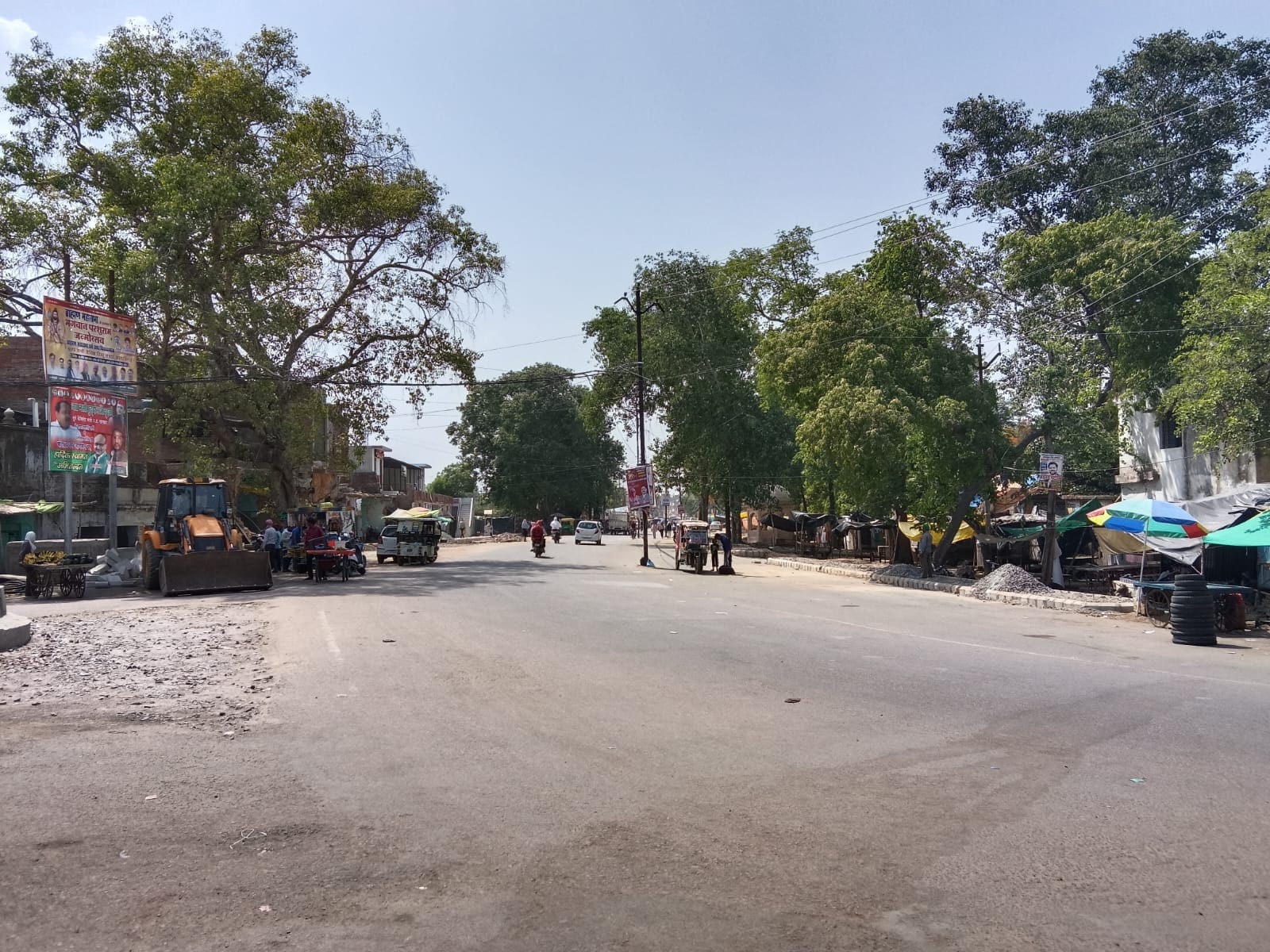 फोटो-  14 दोपहर 12 बजे महाराणा प्रताप चौक में सन्नाटा। संवाद