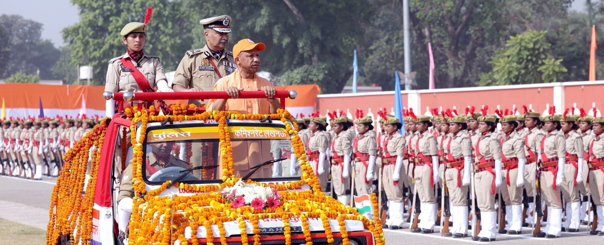 रविवार को पुलिस लाइन में आयोजित दीक्षांत समारोह में सिपाही बनी बेटियों ने पासिंग आउट परेड में स रविवार को पुलिस लाइन में आयोजित दीक्षांत समारोह में सिपाही बनी बेटियों ने पासिंग आउट परेड में स