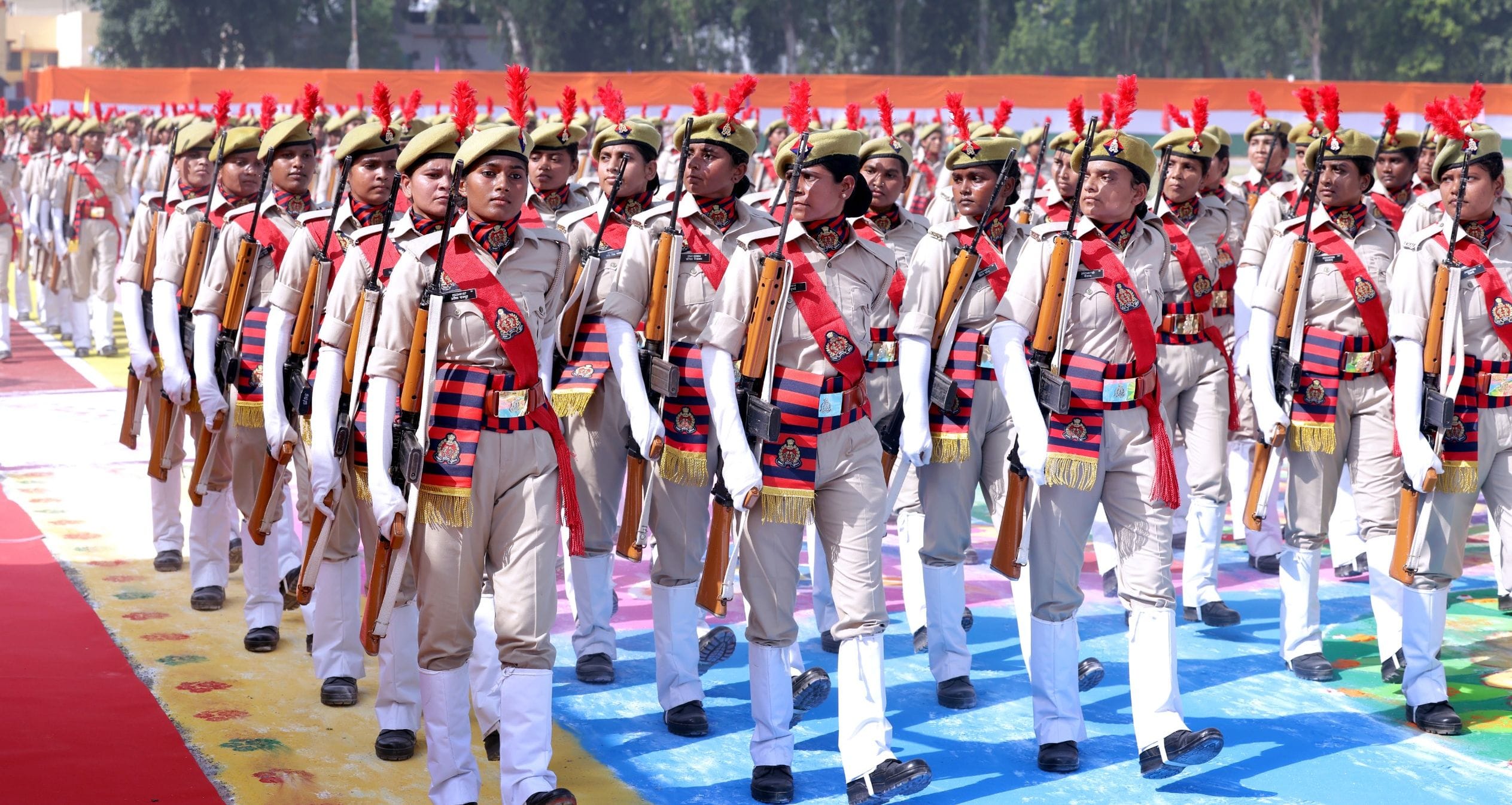 रविवार को पुलिस लाइन में आयोजित दीक्षांत समारोह में सिपाही बनी बेटियों ने पासिंग आउट परेड में स रविवार को पुलिस लाइन में आयोजित दीक्षांत समारोह में सिपाही बनी बेटियों ने पासिंग आउट परेड में स