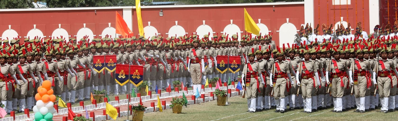 रविवार को पुलिस लाइन में आयोजित दीक्षांत समारोह में सिपाही बनी बेटियों ने पासिंग आउट परेड में स रविवार को पुलिस लाइन में आयोजित दीक्षांत समारोह में सिपाही बनी बेटियों ने पासिंग आउट परेड में स