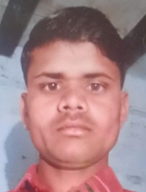आकाश का फाइल फोटो। स्रोत: परिजन आकाश का फाइल फोटो। स्रोत: परिजन